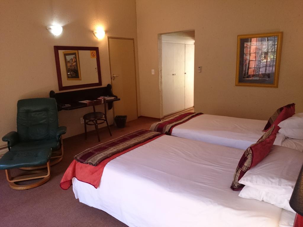 Hornbill Lodge Magaliesburg Room photo